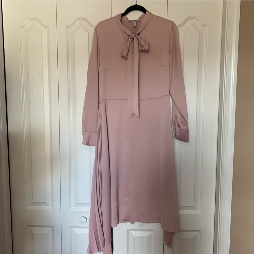 H&M Baby Pink Bow Dress - Picture 2 of 7